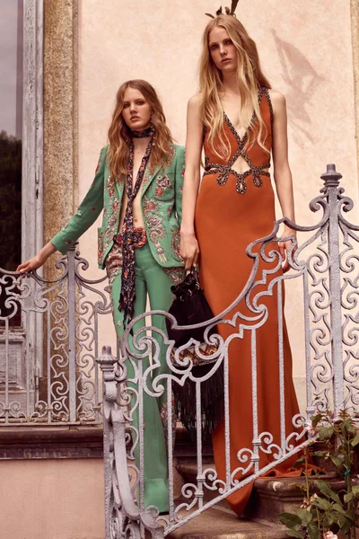 Look 35